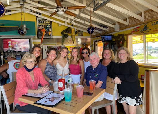 rhode-island/narragansett/restaurant/buster-krab-s-grill-beach-bar