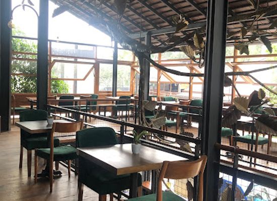 sri-lanka/uva-province/restaurant/the-barn-by-starbeans