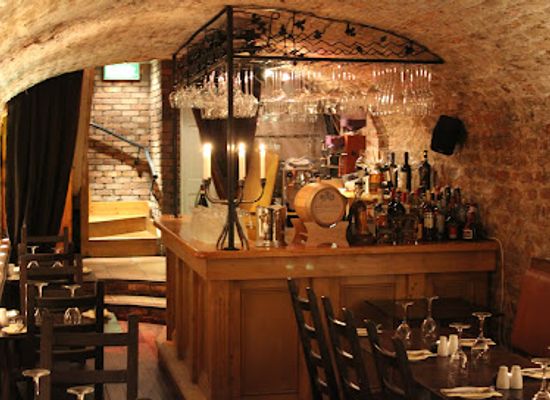 ireland/dublin/temple-bar/restaurant/la-caverna-restaurant-and-wine-bar