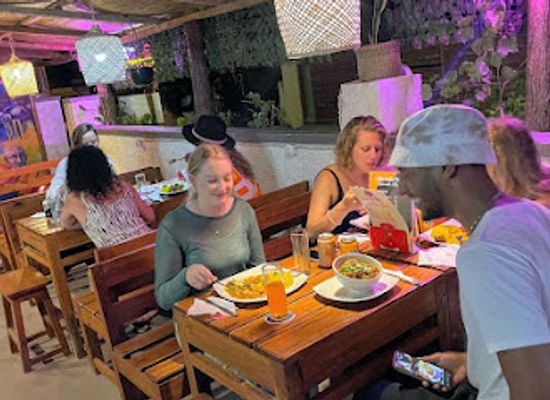 mozambique/inhambane/restaurant/little-india