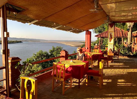 myanmar-burma/bagan/new-bagan/restaurant/the-king-si-thu-restaurant