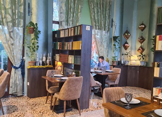 azerbaijan/baku/flame-towers/restaurant/la-kuku