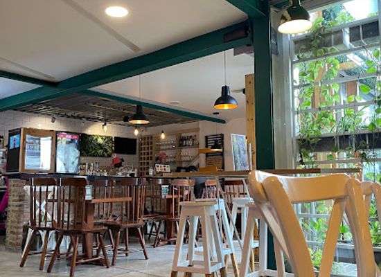 colombia/cali/el-penon/restaurant/saludando-el-penon