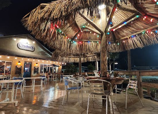 florida/crystal-river/restaurant/cracker-s-bar-grill