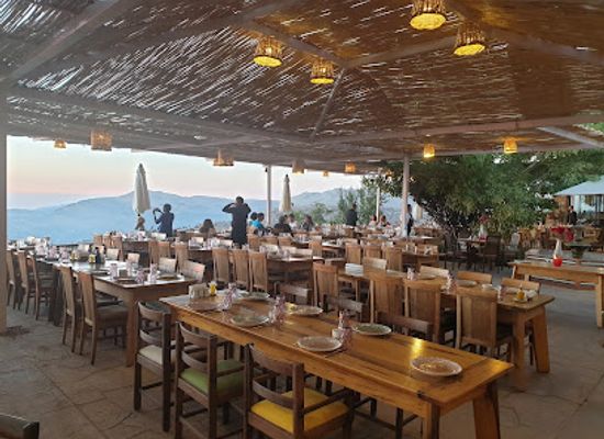 lebanon/mount-lebanon/restaurant/jnaynit-al-khawaja