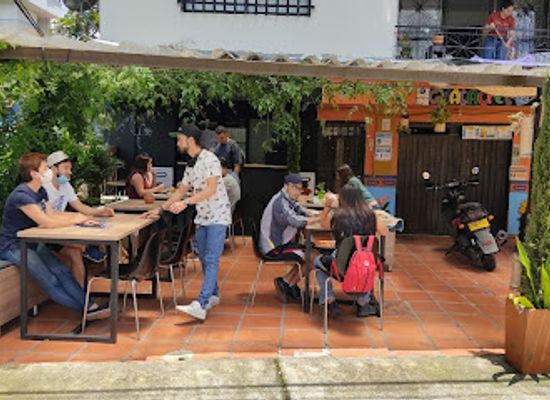 colombia/guatape/restaurant/montano