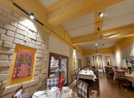 pakistan/thar-desert/restaurant/salt-n-pepper-village-lahore