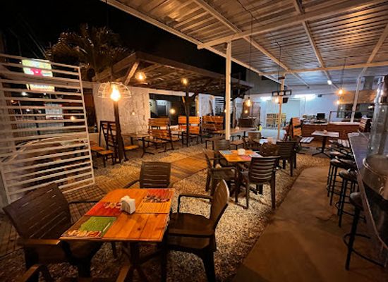 ecuador/salinas/restaurant/los-nanos-carnes-y-mariscos
