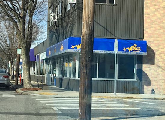 rhode-island/blackstone-valley/restaurant/wings-over-providence
