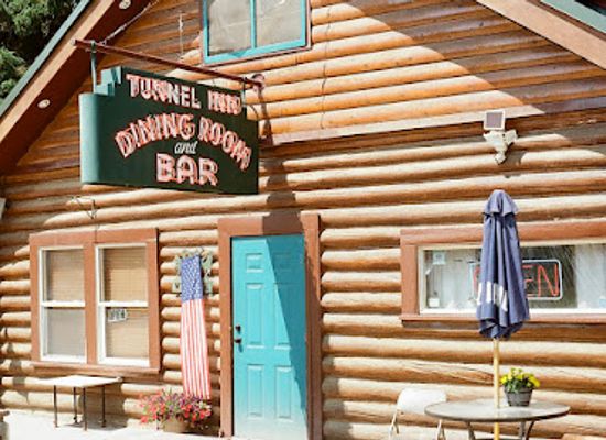 wyoming/wind-river-range/restaurant/everett-s-tunnel-inn