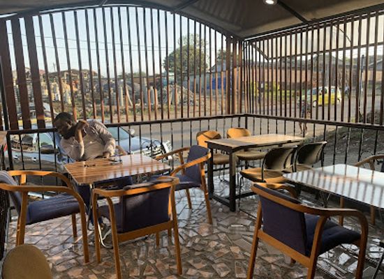 cameroon/savannah-region/restaurant/ellis-savor