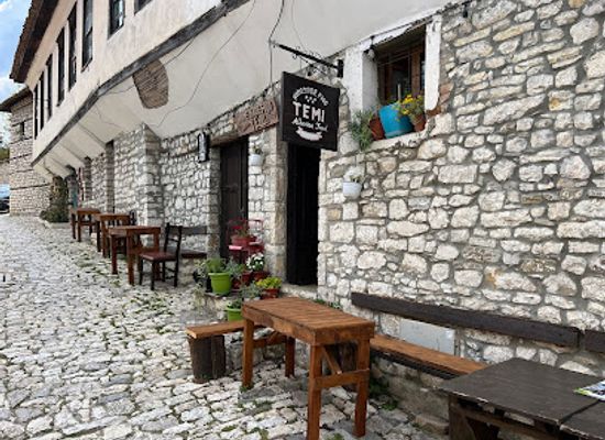 albania/berat/restaurant/temi-albanian-food
