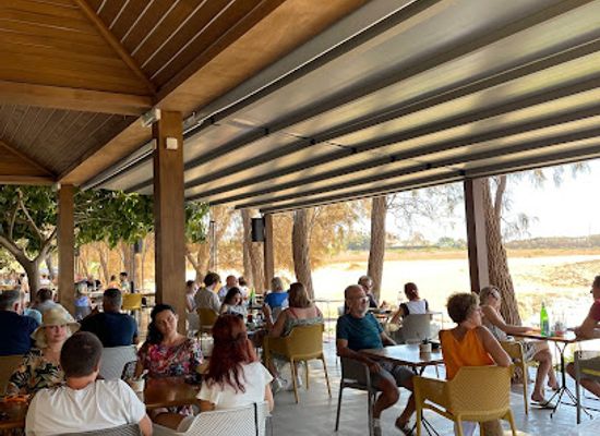 cyprus/cedar-valley/restaurant/oniro-by-the-sea