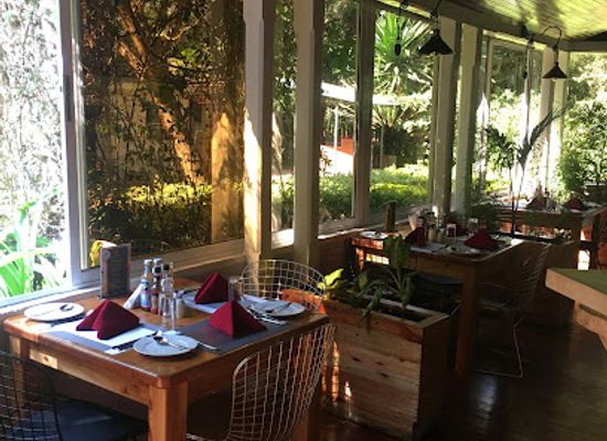 kenya/mount-kenya-region/restaurant/randall-place