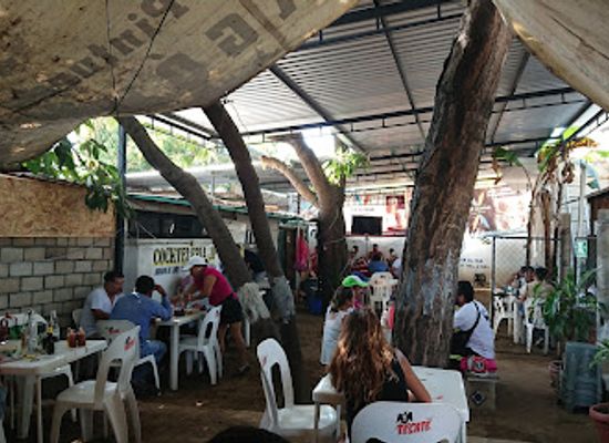 mexico/puerto-escondido/restaurant/the-jp-bunker