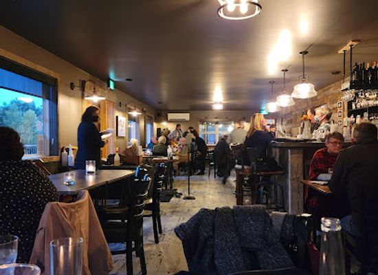 canada/atlantic-canada/restaurant/osprey-s-nest-public-house