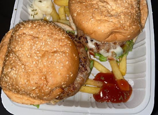 suriname/lelydorp/restaurant/taste-nd-crave