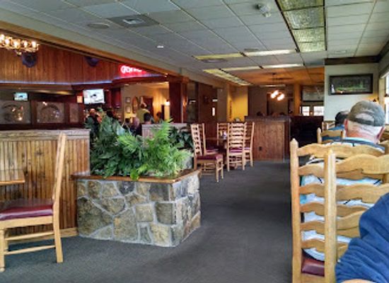 montana/the-cabinet-mountains/restaurant/switchback-bar-grill
