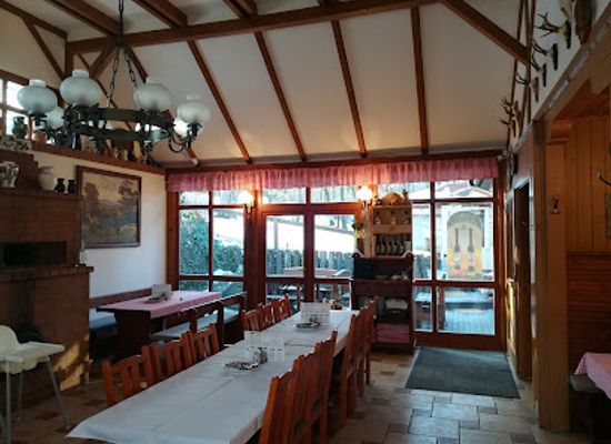 hungary/pilis-mountains/restaurant/kis-rigo-vendeglo