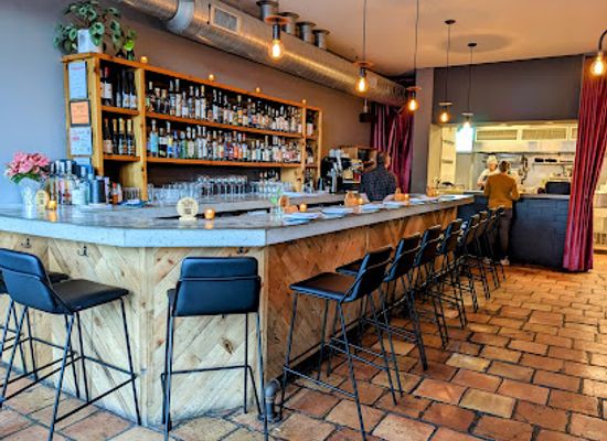 kansas/high-plains/restaurant/the-antler-room