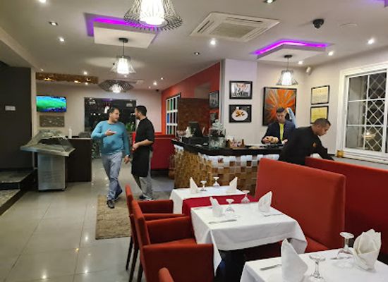 algeria/oran/sidi-el-bachir/restaurant/ambiance-villa