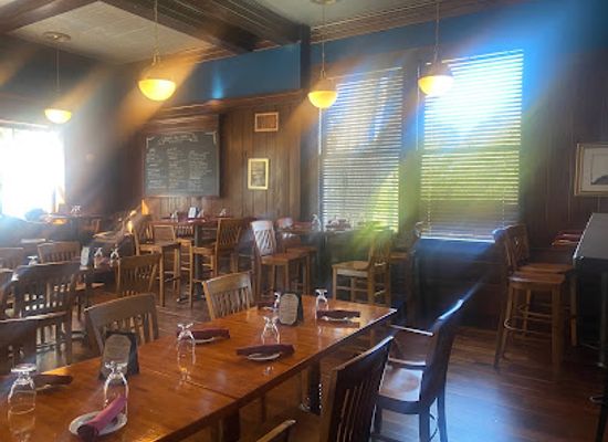 connecticut/new-london-county/restaurant/lighthouse-inn