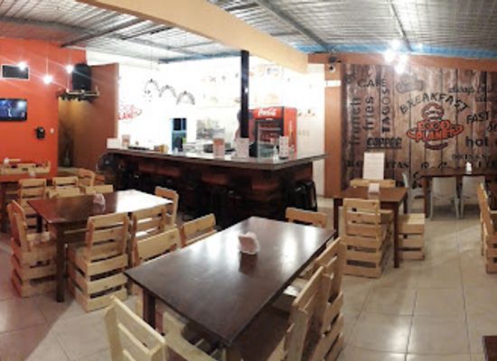 ecuador/salinas/restaurant/food-planet-salinas