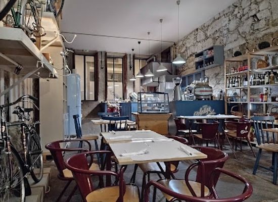 portugal/viana-do-castelo/restaurant/a-moda-antiga-retro-market-bistro