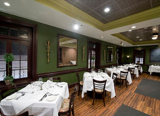 massachusetts/quincy/restaurant/cafe-de-paris