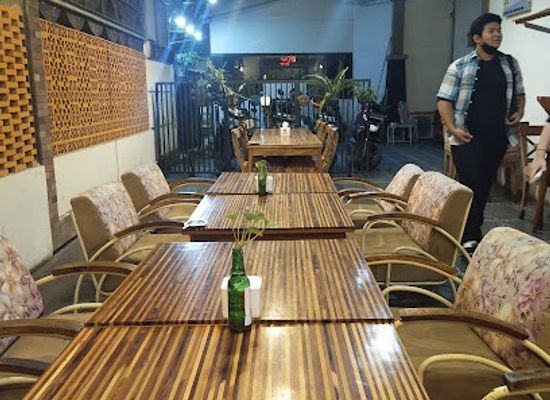 indonesia/lampung/restaurant/de-rosse-resto-cafe