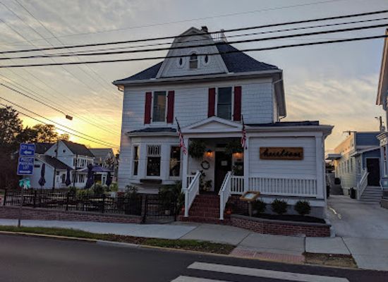 delaware/the-lewes-and-rehoboth-canal-area/restaurant/heirloom