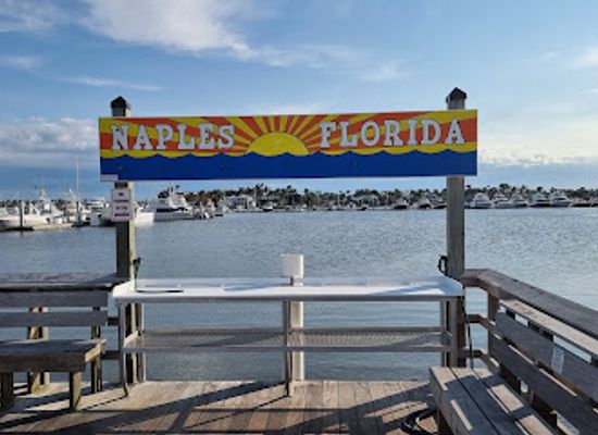 florida/naples-beach/restaurant/crayton-cove