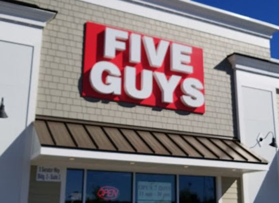 maine/augusta/restaurant/five-guys