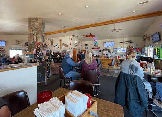 illinois/matthiessen-state-park/restaurant/cabin-fever-bar-grill