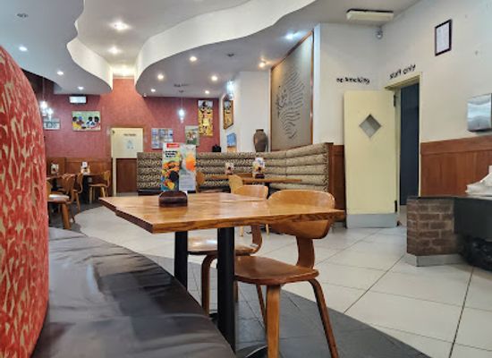zimbabwe/matobo-national-park/restaurant/nando-s-jason-moyo