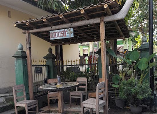 indonesia/yogyakarta/restaurant/water-castle-cafe