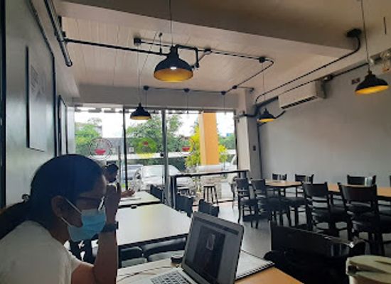 philippines/legazpi/restaurant/chef-lee-jr-f2m-tower