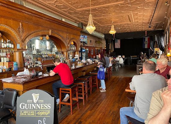 missouri/west-central-missouri/restaurant/lindberg-s-tavern
