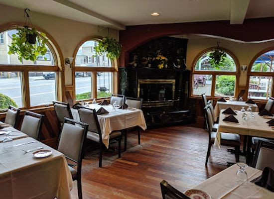 rhode-island/west-bay/restaurant/madeira-restaurant