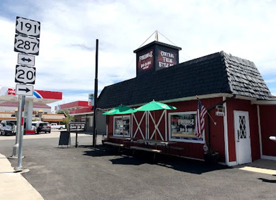 montana/beartooth-highway/restaurant/firehole-bar-b-que-co