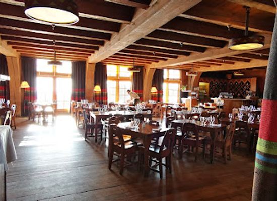 oregon/mt-hood-territory/restaurant/ram-s-head-bar