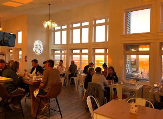 canada/maritimes/restaurant/the-long-table-social-club