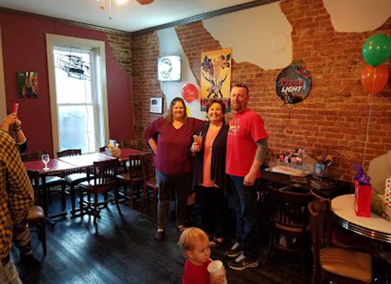 missouri/meriwether-lewis-and-william-clark-national-historic-trail/restaurant/maggie-s-bar-and-grill