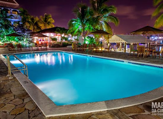 the-bahamas/grand-bahama-island/restaurant/sabor-restaurant-bar
