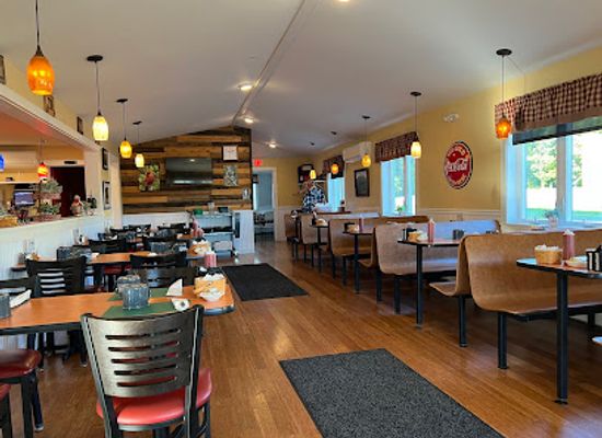 maine/penobscot-county/restaurant/grandbelly-s-country-cafe