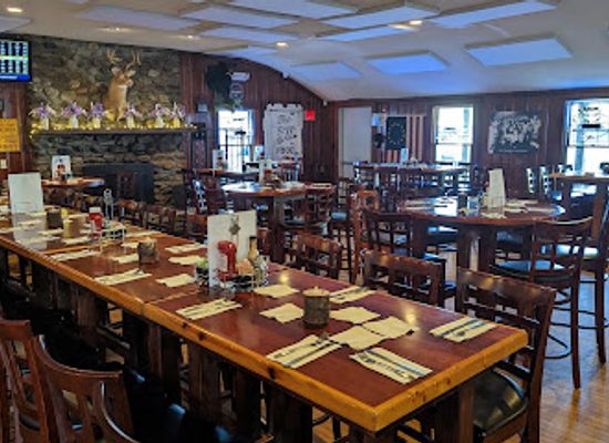 massachusetts/berkshires/restaurant/knox-trail-inn