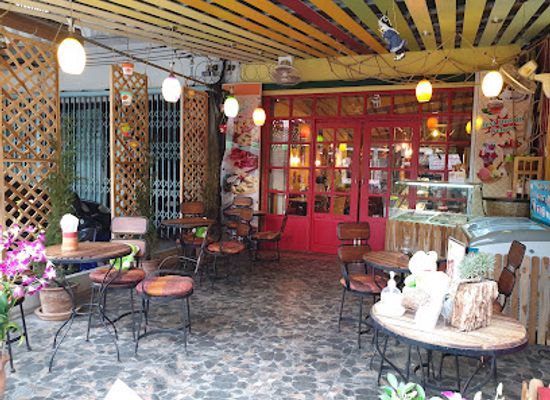 thailand/chiang-mai/old-city/restaurant/the-happy-frog