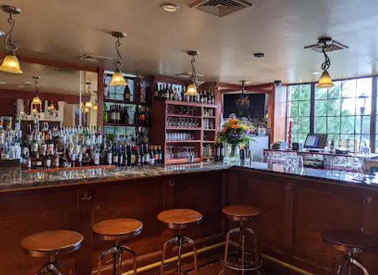 new-york/new-york-city/staten-island/restaurant/the-stone-house-at-clove-lakes