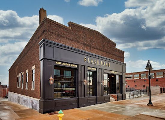 illinois/peoria/restaurant/the-bar-at-black-band