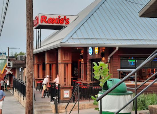 missouri/lake-of-the-ozarks/restaurant/roxies